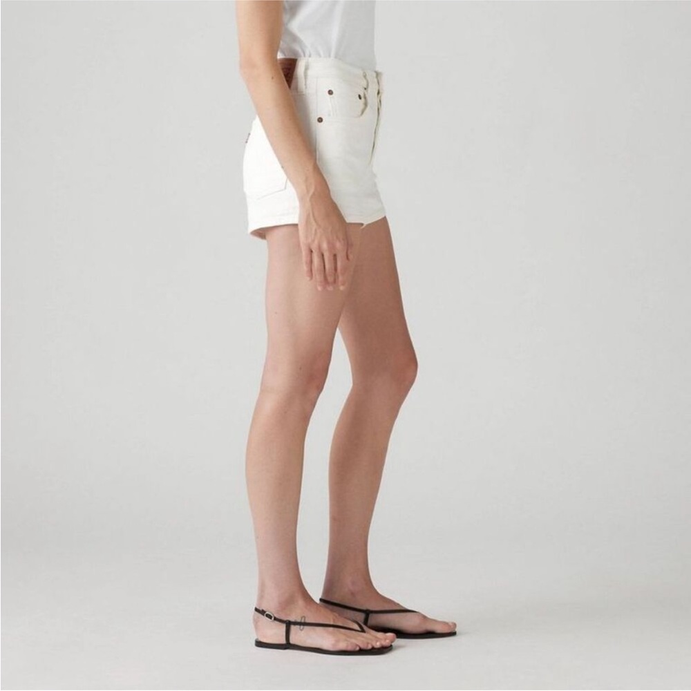 Levi’s - Picture 2 of 3